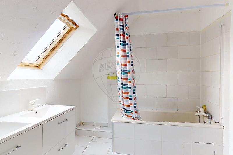 Maison - 157 m² - 7 pièces