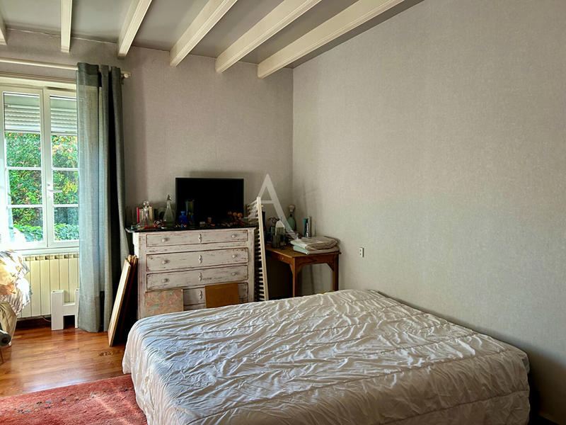 Maison - 229 m² - 9 pièces