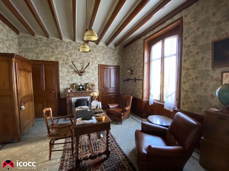 Maison - 222 m² - 9 pièces