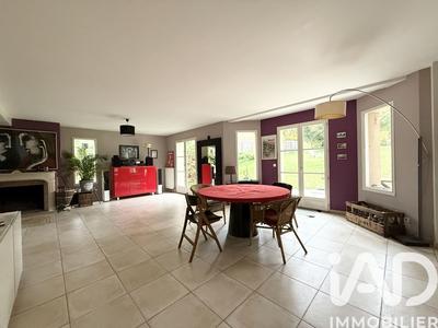 Maison - 170 m² - 7 pièces