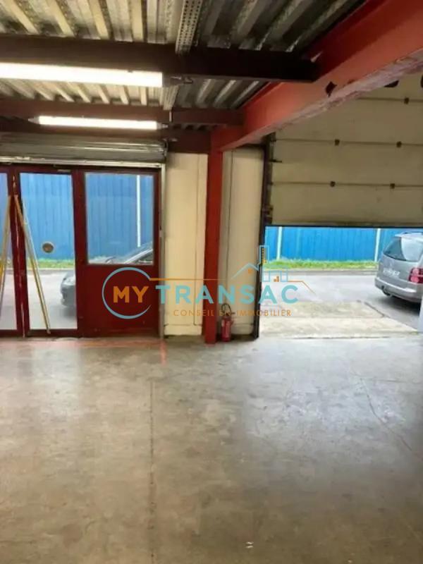 Local d'activité / Entrepôt - 245 m²