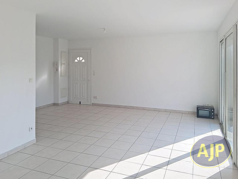 Maison - 60 m² - 3 pièces