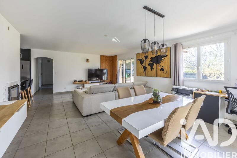 Maison - 98 m² - 4 pièces