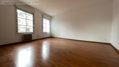 Appartement - 99 m² - 4 pièces