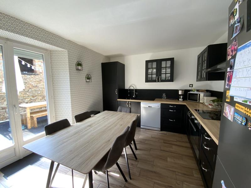 Maison - 138 m² - 8 pièces