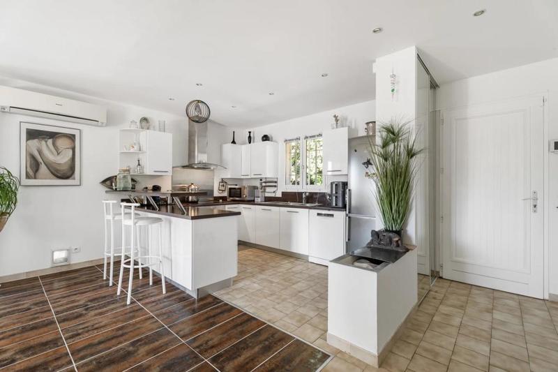 Villa - 90 m² - 4 pièces