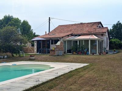 Maison - 120 m² - 6 pièces