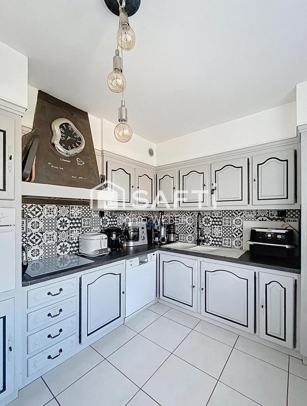 Maison de village - 245 m² - 9 pièces