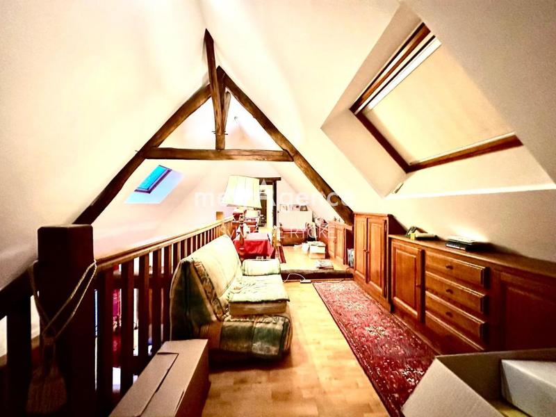 Corps de ferme - 270 m² - 8 pièces