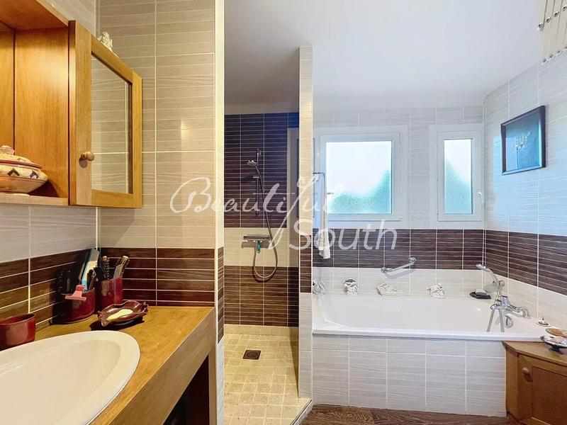 Appartement - 119 m² - 5 pièces