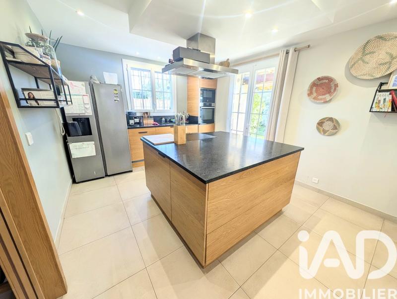 Maison - 143 m² - 7 pièces