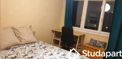 Chambre - 12 m² - 1 pièce