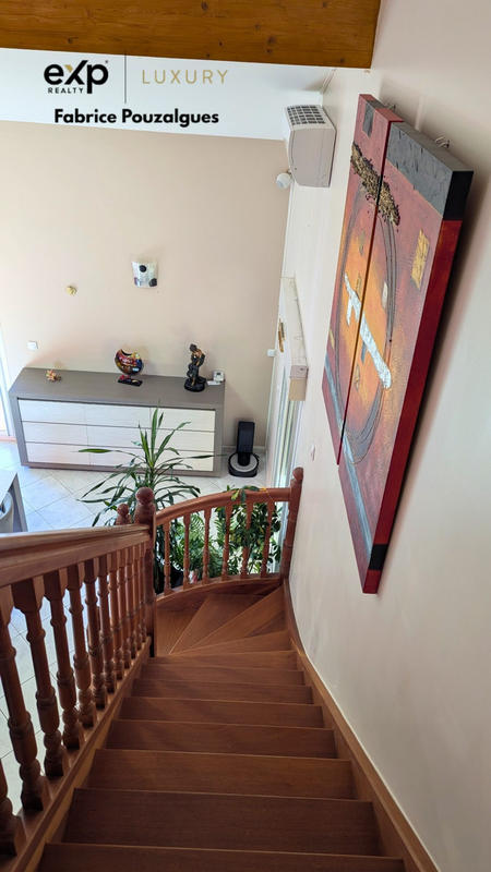 Maison - 225 m² - 7 pièces