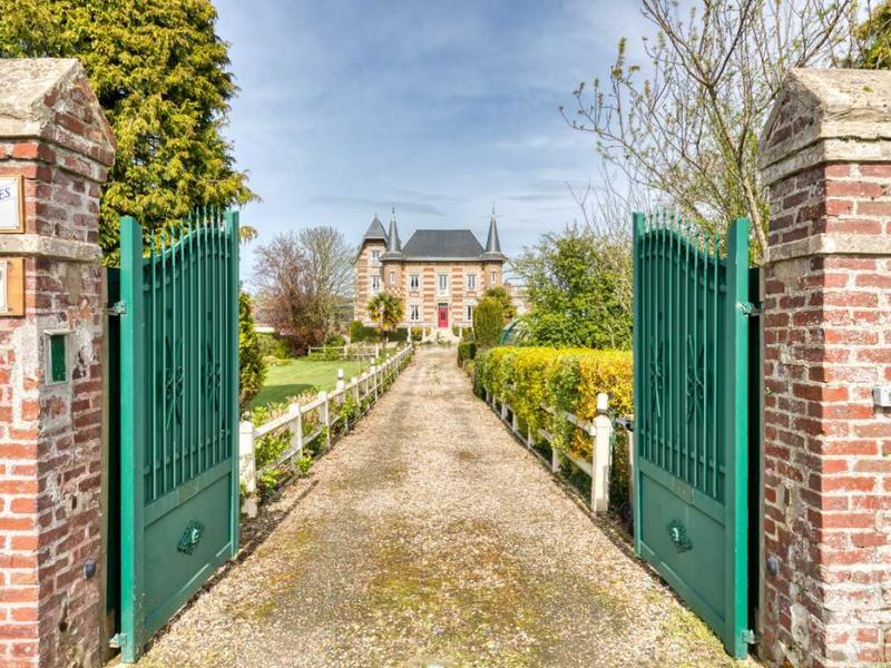 Maison - 223 m² - 10 pièces