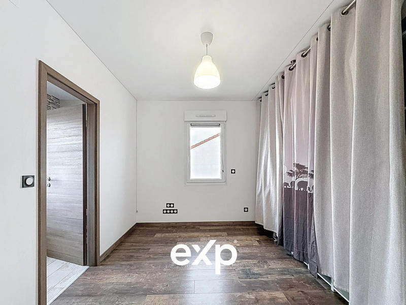 Maison - 151 m² - 6 pièces