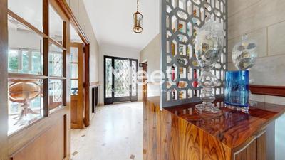 Maison - 260 m² - 9 pièces