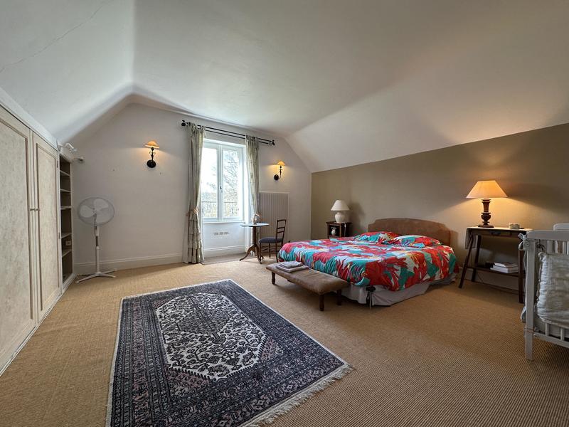 Propriété - 540 m² - 17 pièces