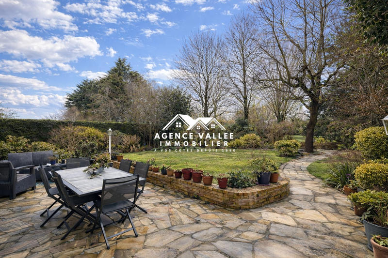 Maison - 160 m² - 7 pièces