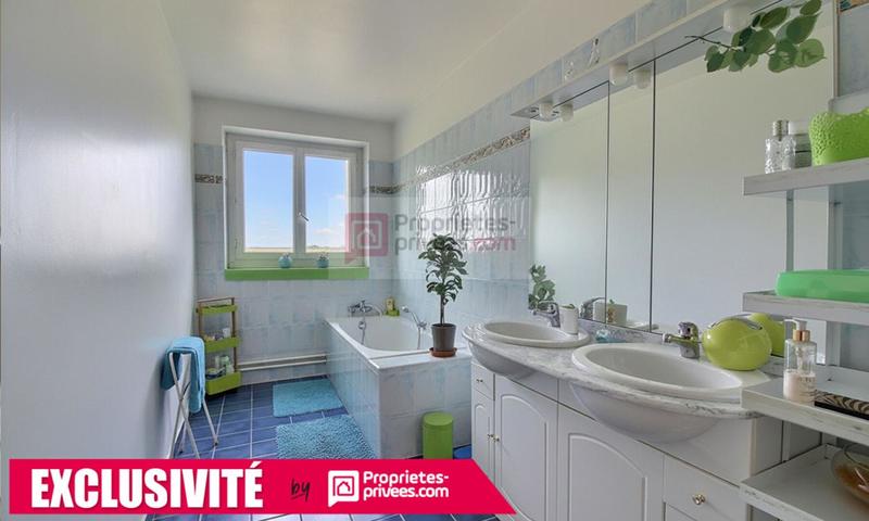 Maison - 220 m² - 7 pièces