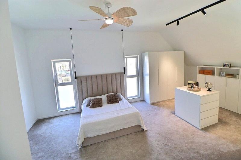 Maison contemporaine - 193 m² - 6 pièces