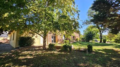 Maison - 340 m² - 12 pièces