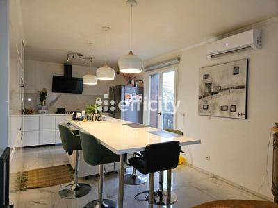 Maison - 145 m² - 8 pièces