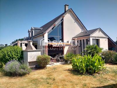 Maison - 448 m² - 9 pièces