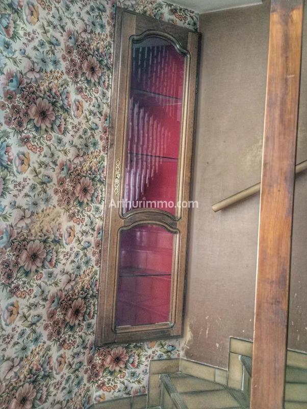 Maison - 243 m² - 8 pièces