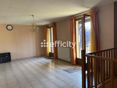 Maison - 176 m² - 7 pièces