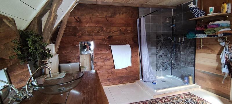 Maison - 182 m² - 11 pièces