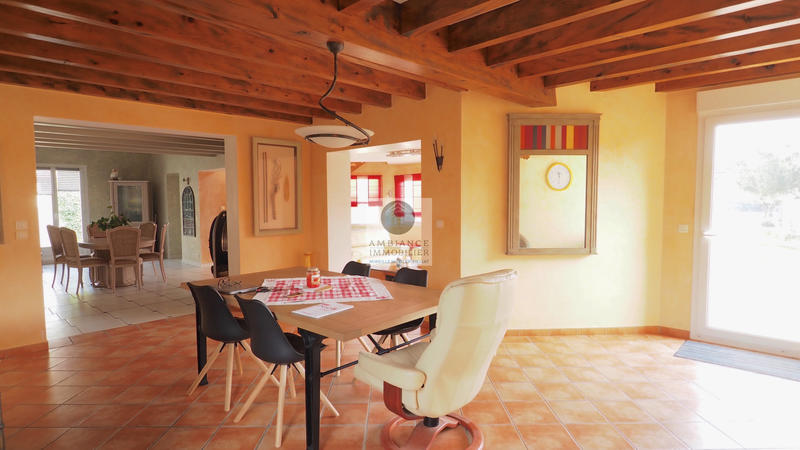 Maison - 222 m² - 9 pièces