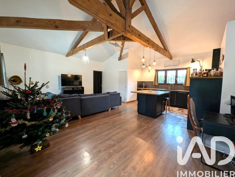 Maison - 90 m² - 4 pièces