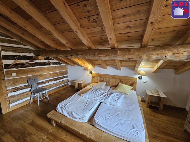 Châlet - 280 m² - 11 pièces