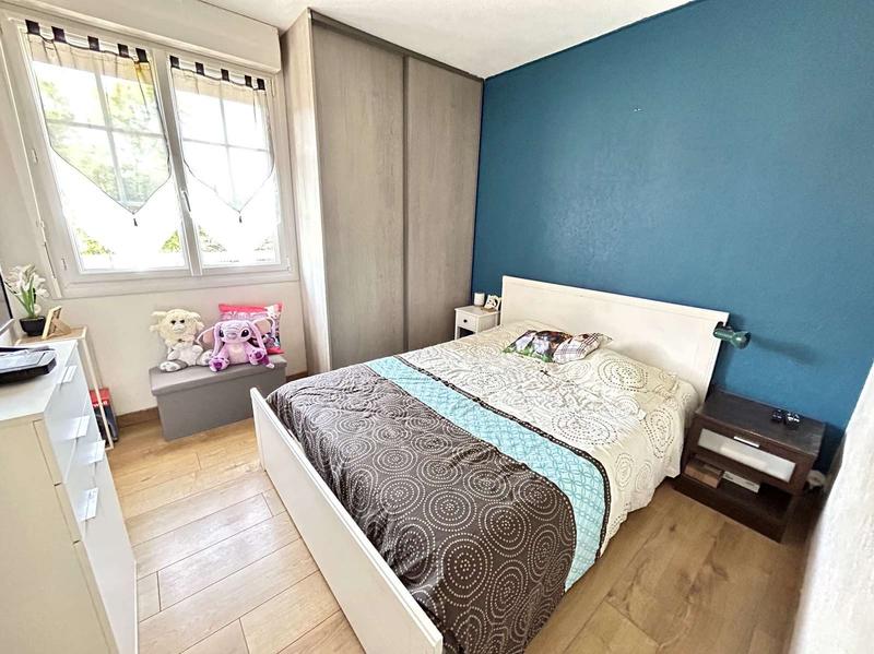 Maison traditionnelle - 90 m² - 5 pièces