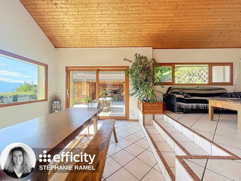 Maison - 143 m² - 6 pièces