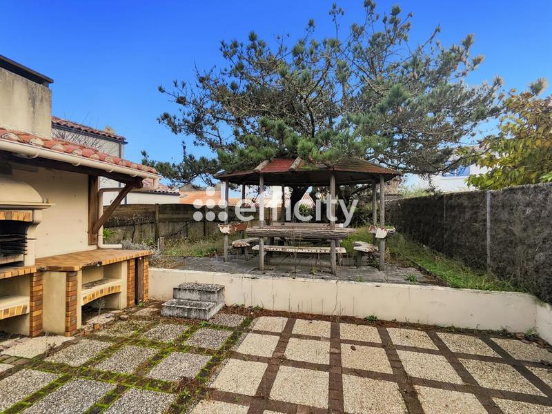 Maison - 120 m² - 6 pièces