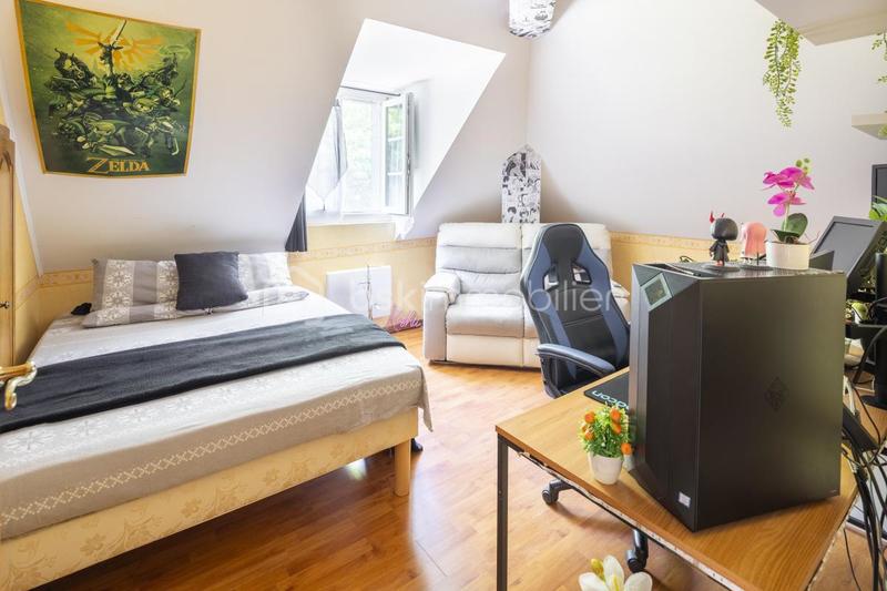 Propriété - 324 m² - 13 pièces