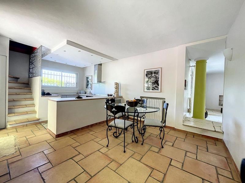 Maison - 314 m² - 7 pièces