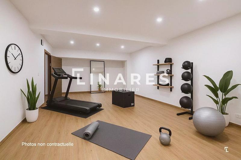 Maison - 234 m² - 7 pièces