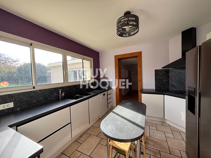 Maison - 209 m² - 7 pièces