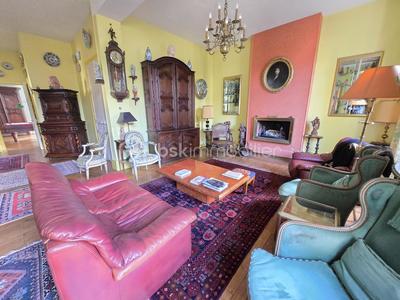 Maison de ville - 284 m² - 11 pièces