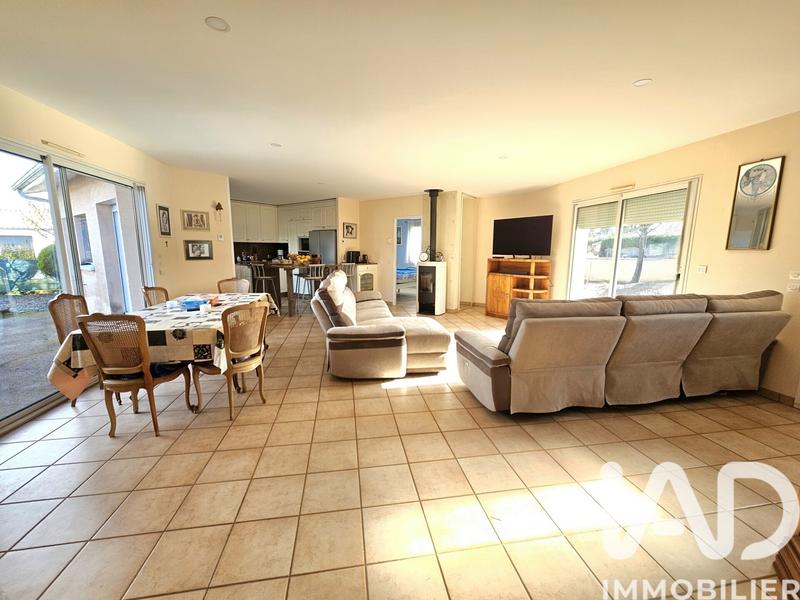 Maison - 121 m² - 5 pièces