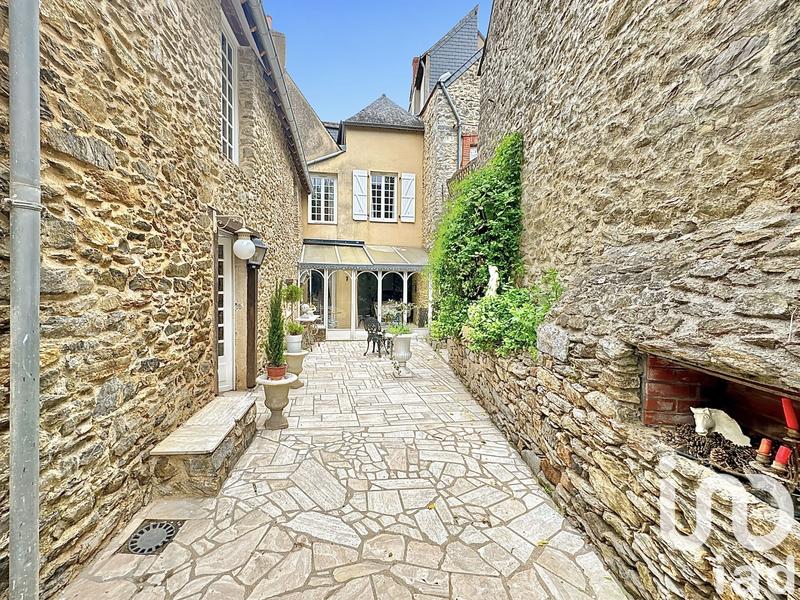 Maison de ville - 170 m² - 8 pièces