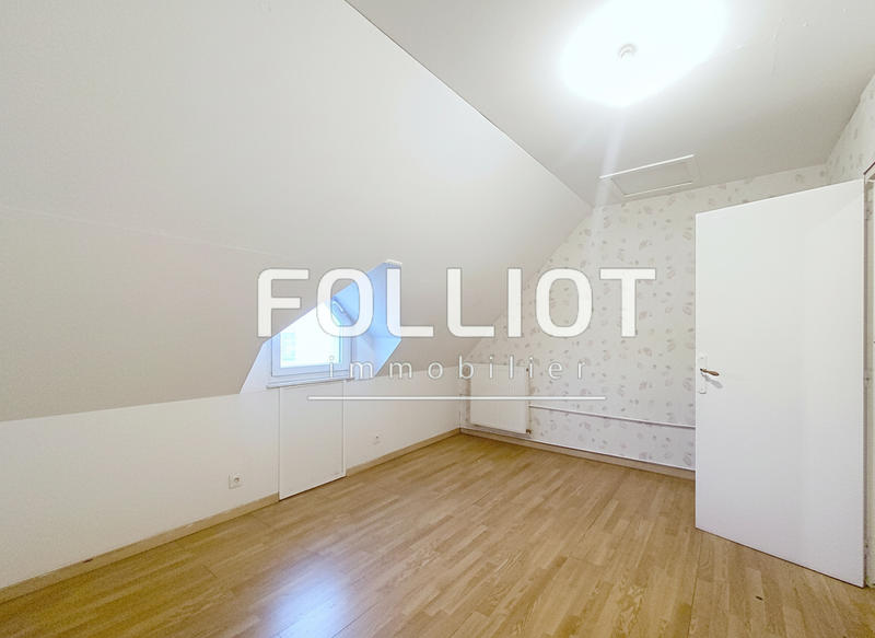 Maison - 253 m² - 8 pièces