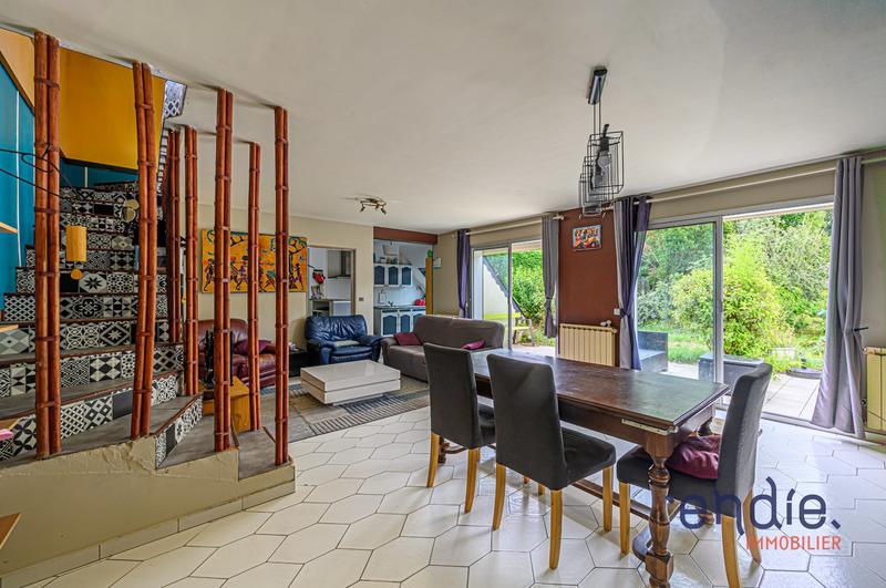 Maison - 167 m² - 7 pièces