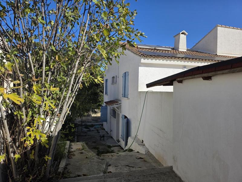 Maison - 239 m² - 8 pièces