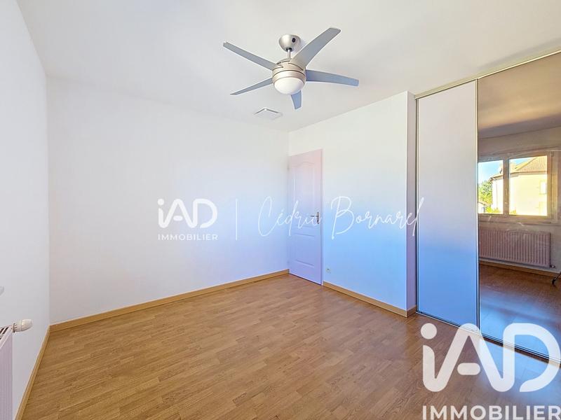 Maison - 182 m² - 7 pièces