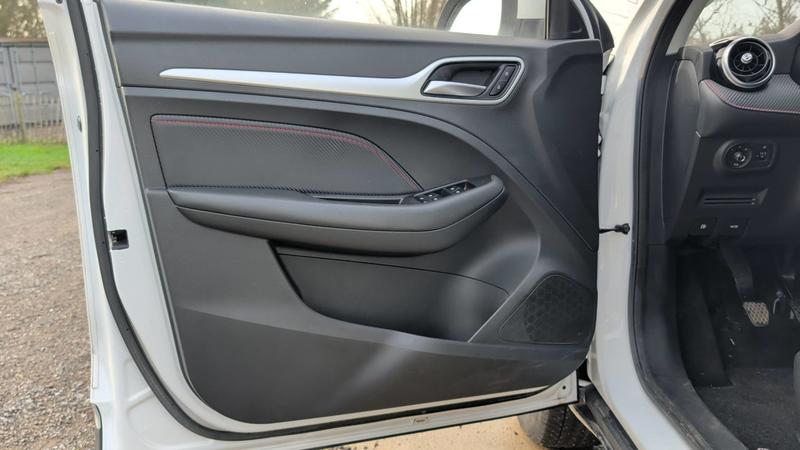 Mg Zs 1.0 t-GDi 111 Luxury - Garantie constructeur