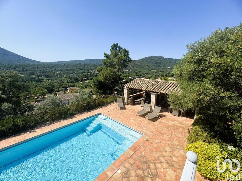 Maison - 185 m² - 5 pièces