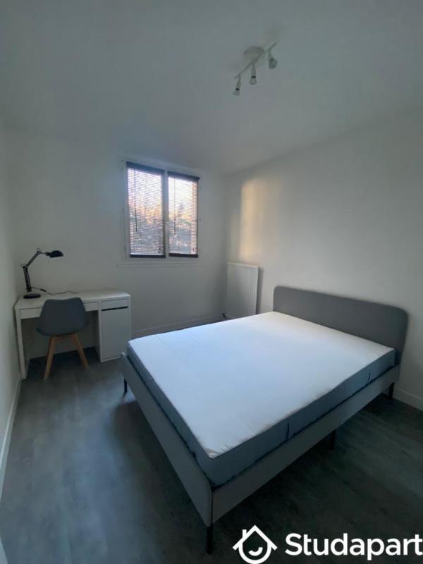 Chambre - 10 m² - 1 pièce